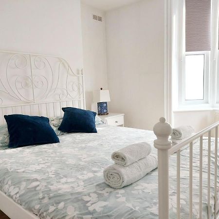 Cosy Central Canterbury - Modern Victorian Extérieur photo